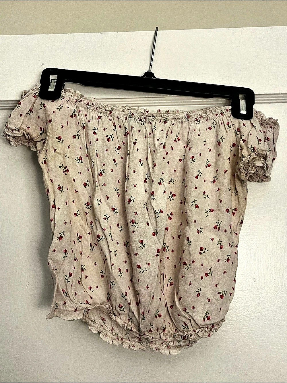 Brandy Melville Floral off the shoulder Cream Like New